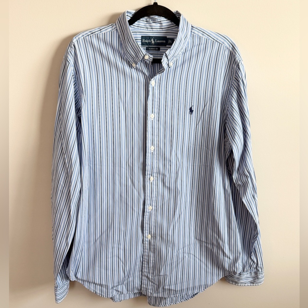 Classic Ralph Lauren Button Up Size Large
